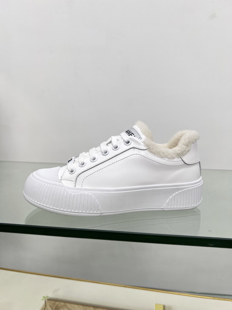 Ch**el sport shoes